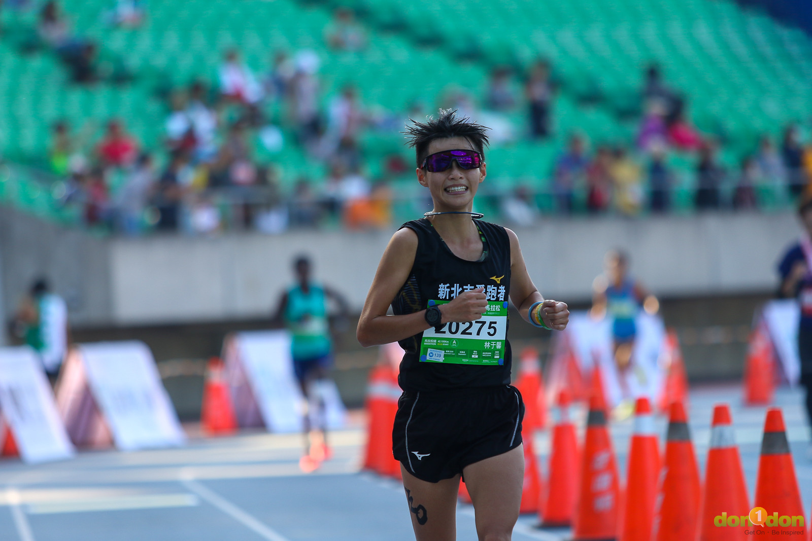 國內女子組冠軍由林于馨（020275），以成績 3 小時 07 分 34 秒拿下