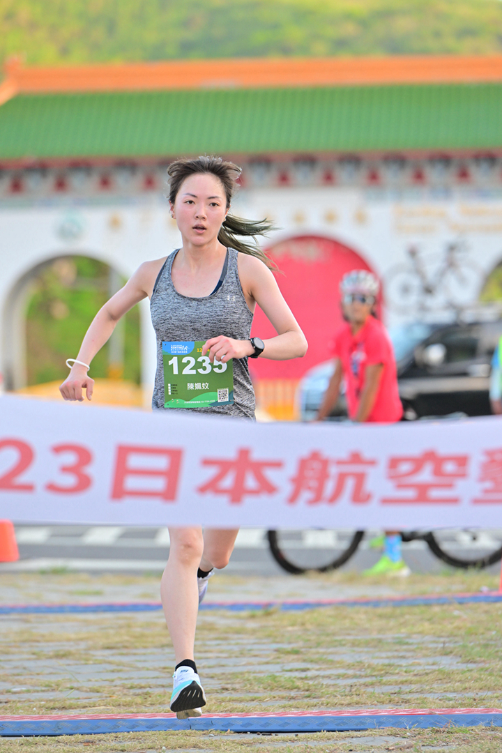 挑戰組12KM女子冠軍