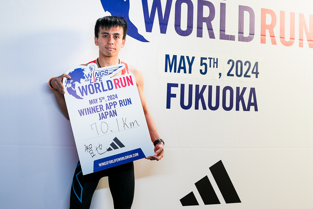 今年Wings for Life全球路跑由日本選手 Tomoya Watanabe 以70.09公里的成績奪下世界男子組冠軍