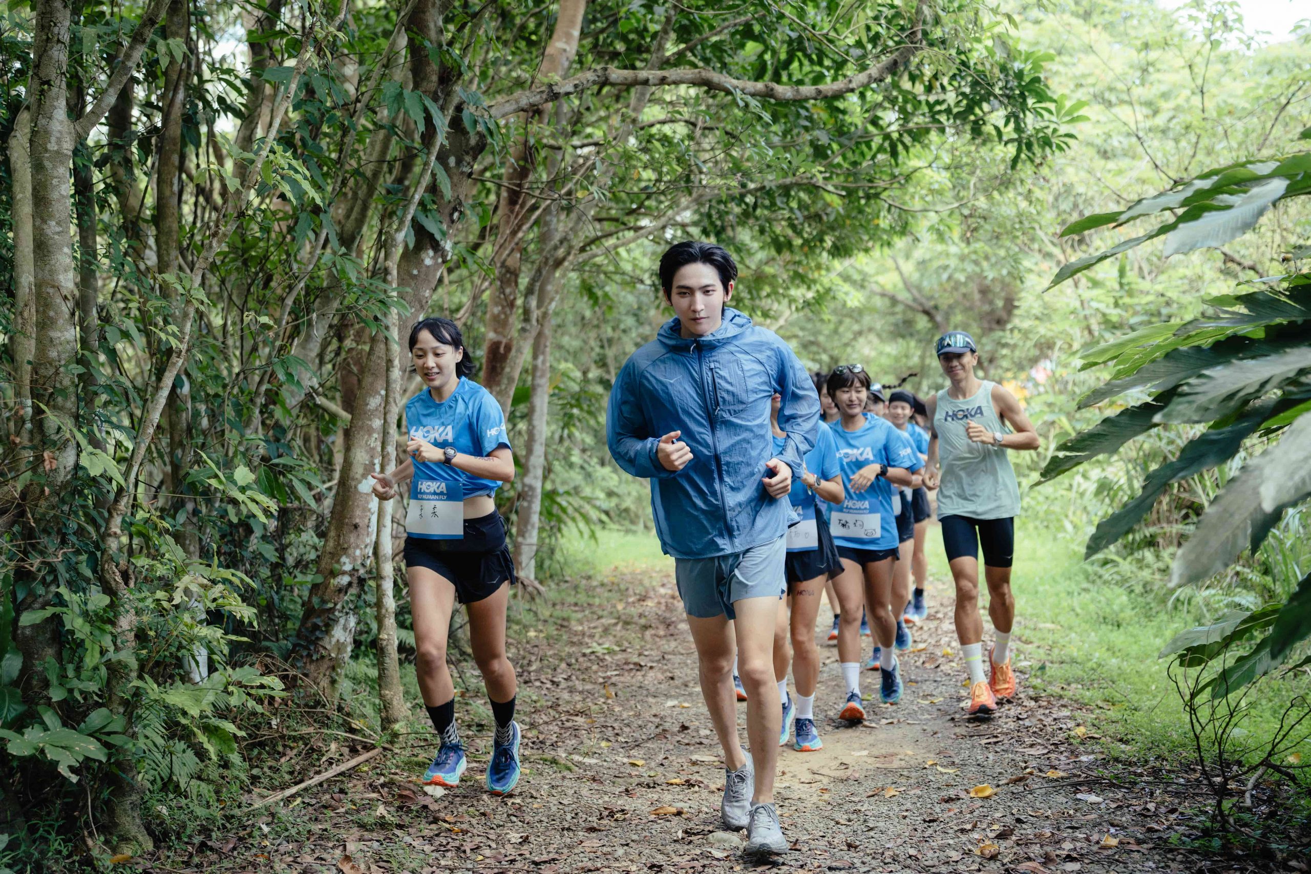HOKA品牌大使黃宏軒體驗SPEEDGOAT 6於山林間飛越奔馳