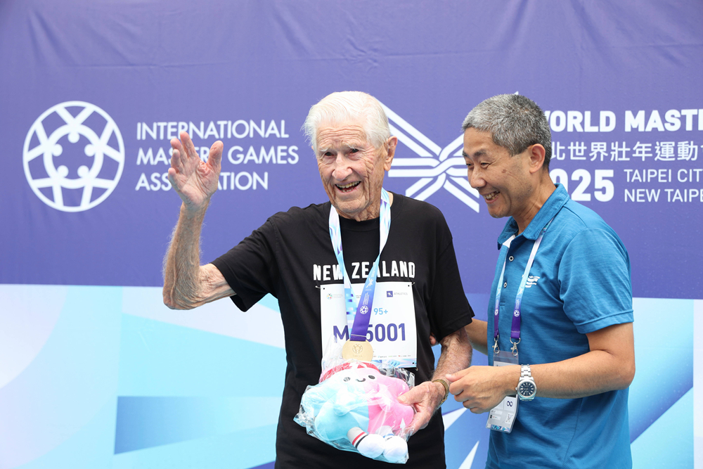 Allan Martin 田徑100公尺以29秒整奪金