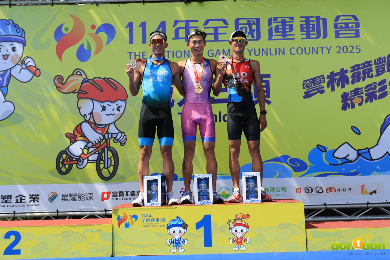 全國運動會鐵人三項男子組前三(左：張家豪，中：潘子易，右：何孟樵)