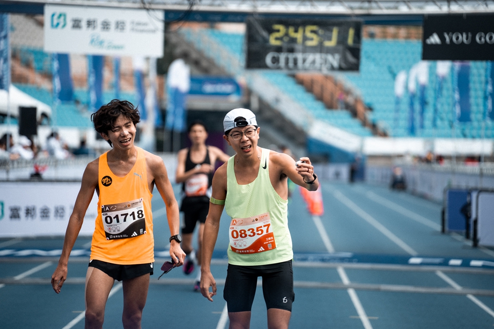 號碼布的顏色不太一樣，你有注意到嗎?