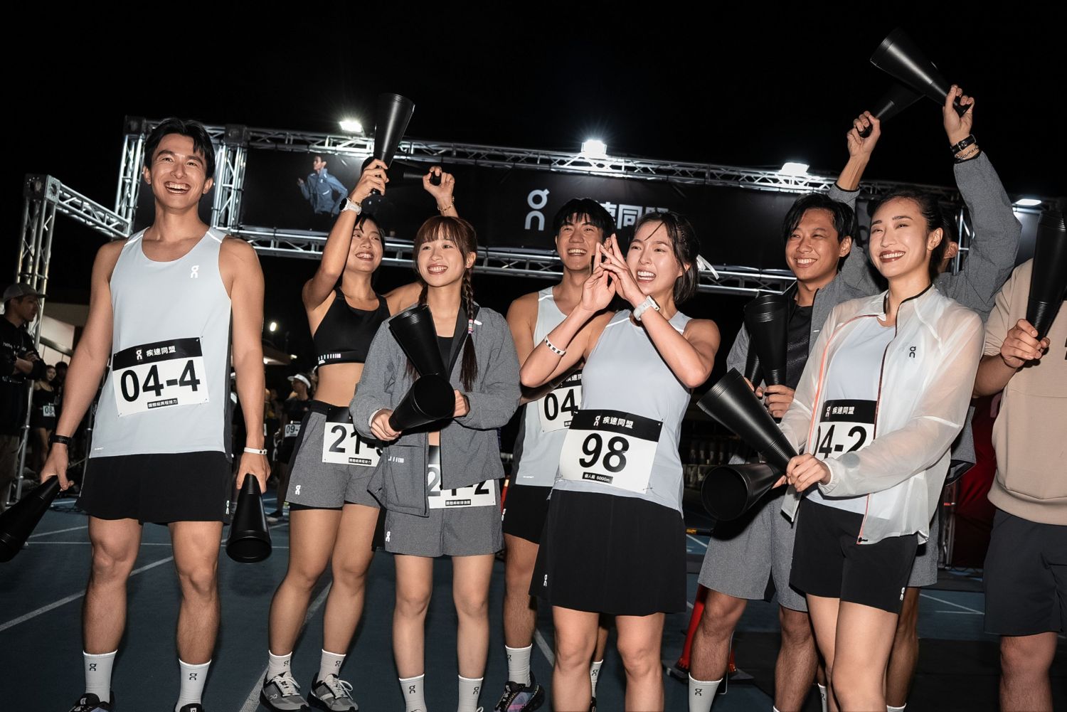 團體與個人賽事激烈，跑者在賽道上挑戰個人極限，與隊友互相協作，共同跑出亮眼佳績。