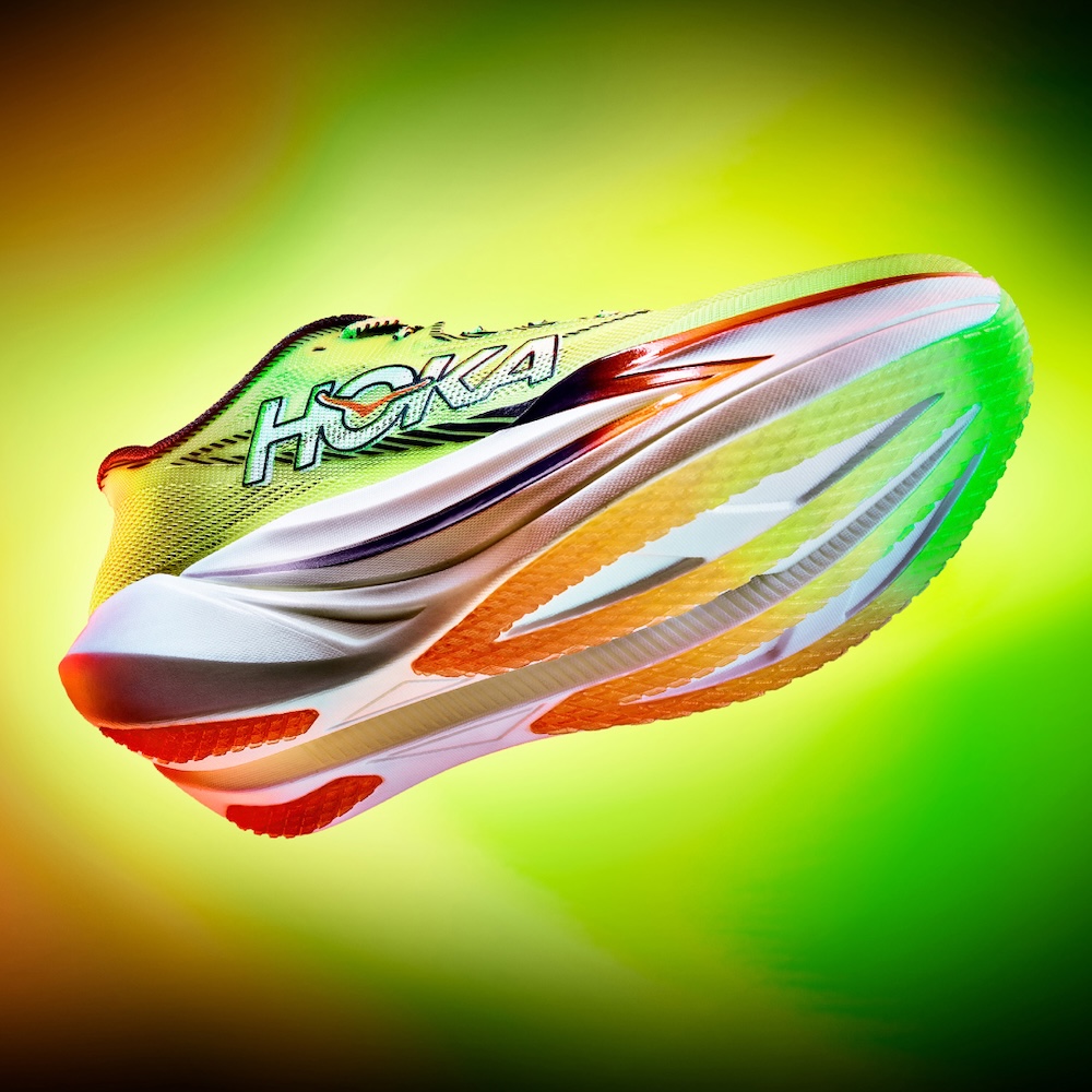 HOKA Cielo X1 3.0為男女共款，推出雪岩白／皇家金、霓黃配色，於 1月 30 日起正式販售，詳細店點請參考 HOKA TAIWAN 官方粉絲專頁。