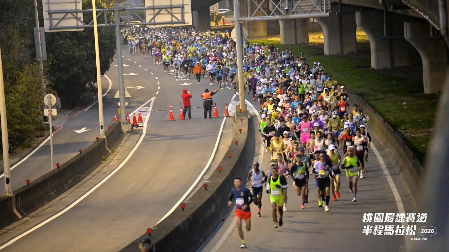 千餘名跑友不畏寒流親身感受最速賽道的獨特魅力（圖：社團法人台灣體育運動競技協會提供）
