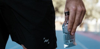 三鐵選手賽中大掃能量膠,遭 Ironman 官方判定失格