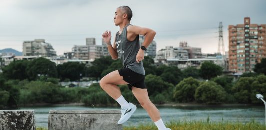 從雪巴精神到日常訓練:趙岑笙眼中的 BROOKS GHOST AMP