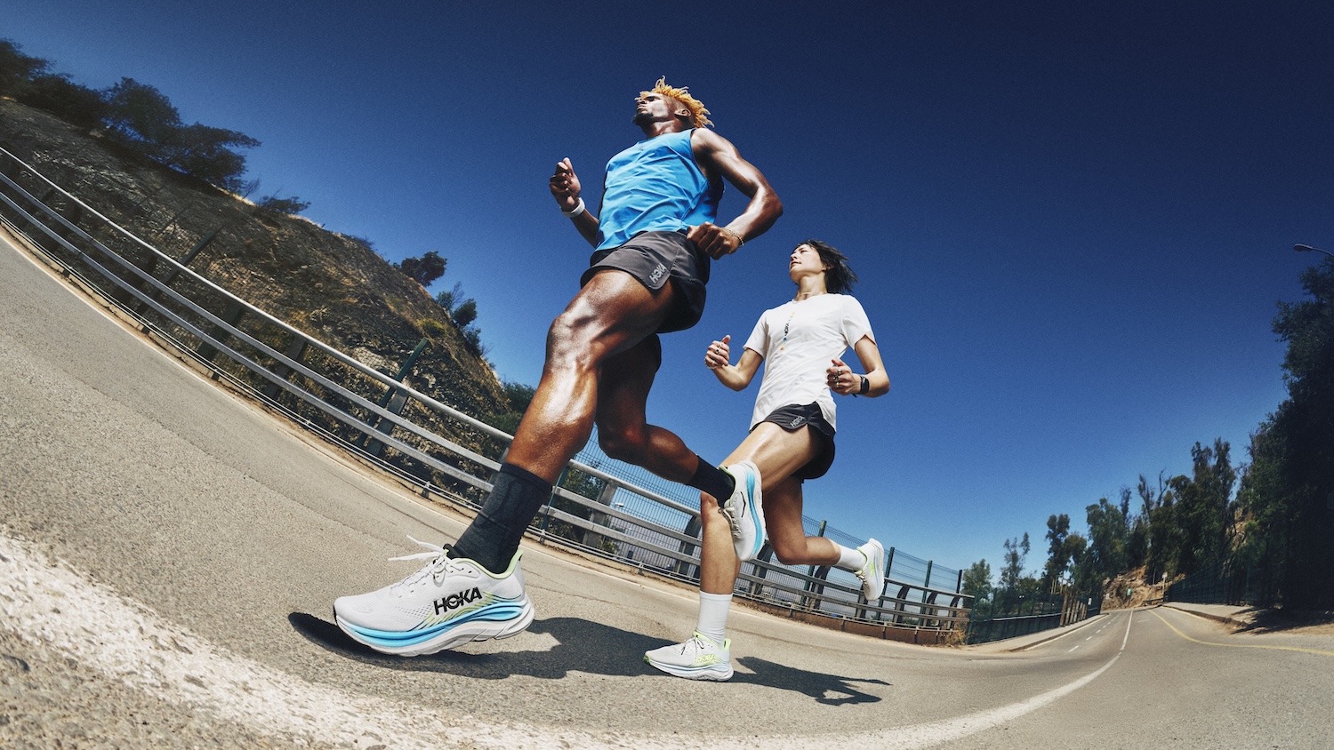 HOKA Clifton 11 以滑順腳感，陪伴跑者從城市生活到日常訓練皆能隨心切換