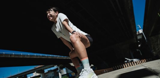 從越野跑進公路:Ellie 與 Clifton PRO 在日復一日中累積進步