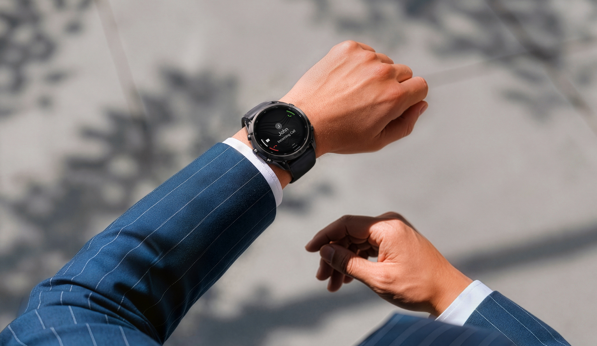 Garmin fēnix 9 Pro 極輕全鈦金屬錶殼與歷代最大-1.5-吋螢幕，系列完美融入日常穿搭
